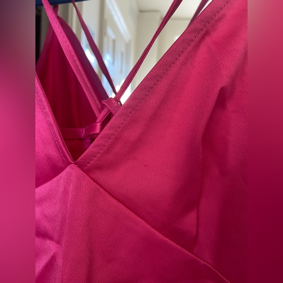 ASOS Extro & Vert strappy midi dress in hot pink satin - Picture 3 of 7